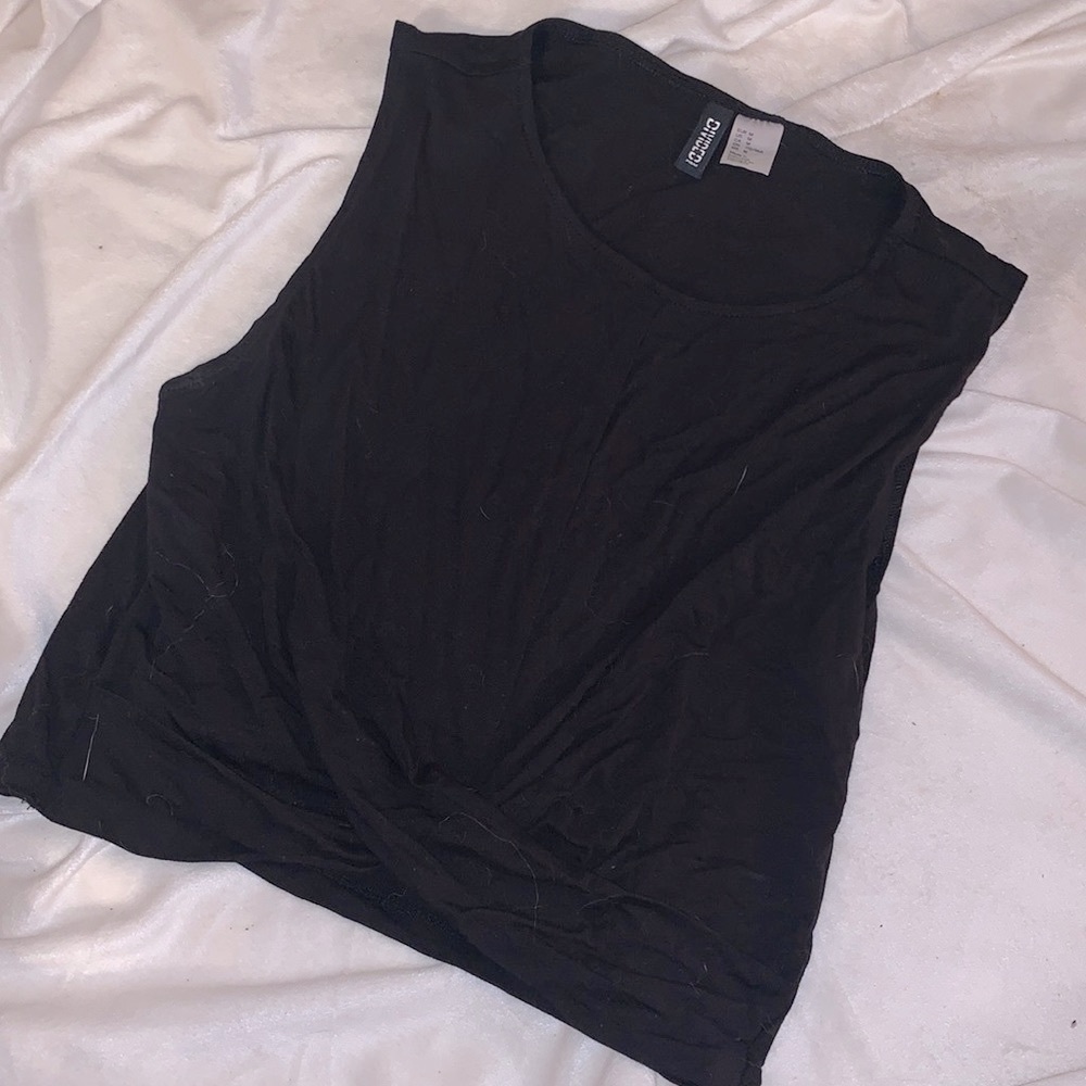 DIVIDED black crop tank with twist front from H&M